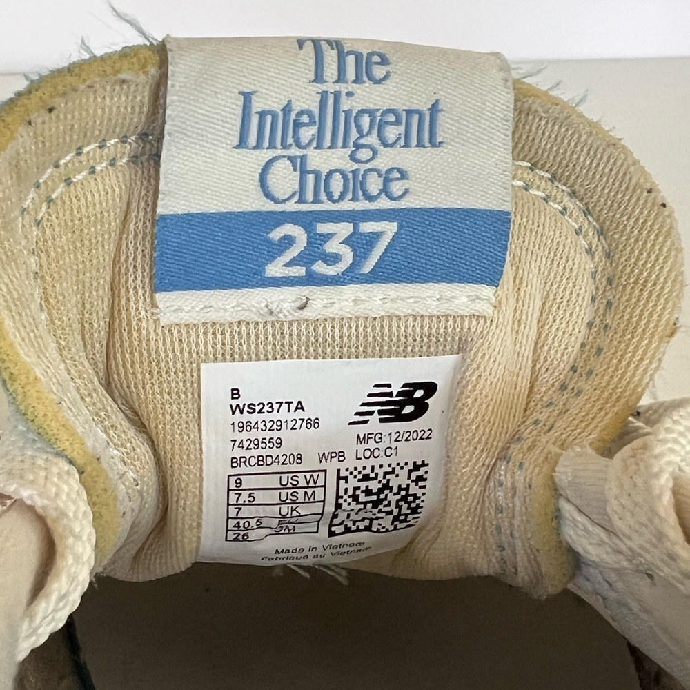 New Balance Women's 237 Sneaker with Peach/Blue/Cream colors, size 9 - Picture 10 of 11